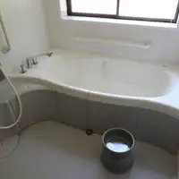 *【ตัวอย่างห้องน้ำ】ยืดขาเพื่อผ่อนคลายร่างกาย.