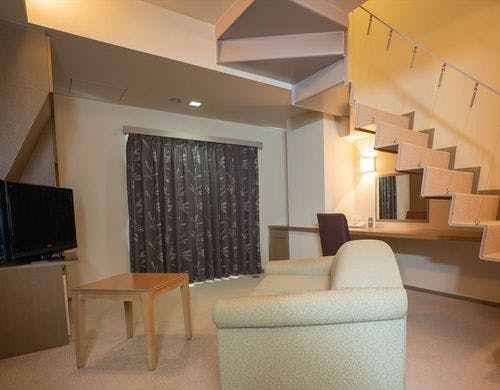 特別室（メゾネット洋室）