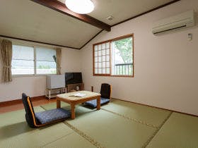 カントリーイン麓舎　