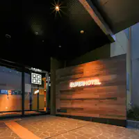 ทางเข้าจะล็อคหลังเวลา 24.00 น.