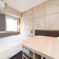 Kamar tambahan.