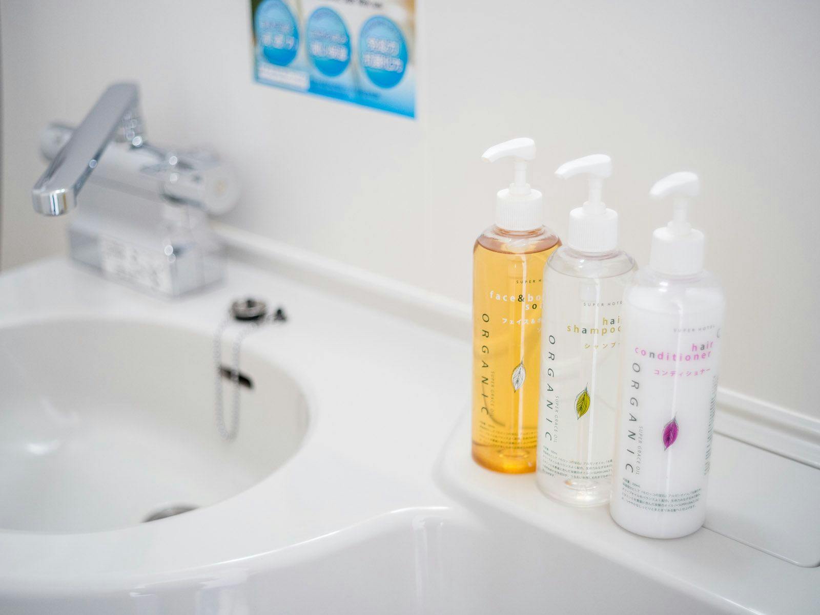 머리카락과 피부에 부드러운 샴푸.