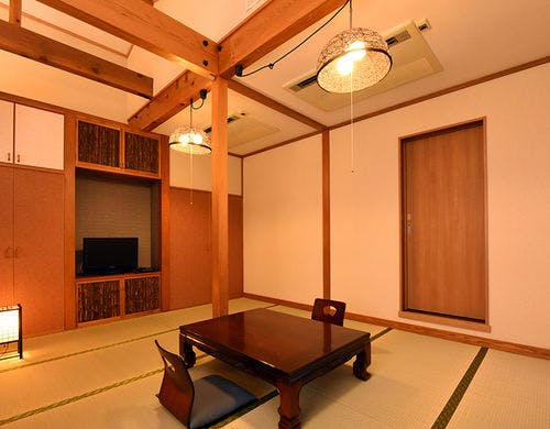 ２階のお部屋のベッドルームです。