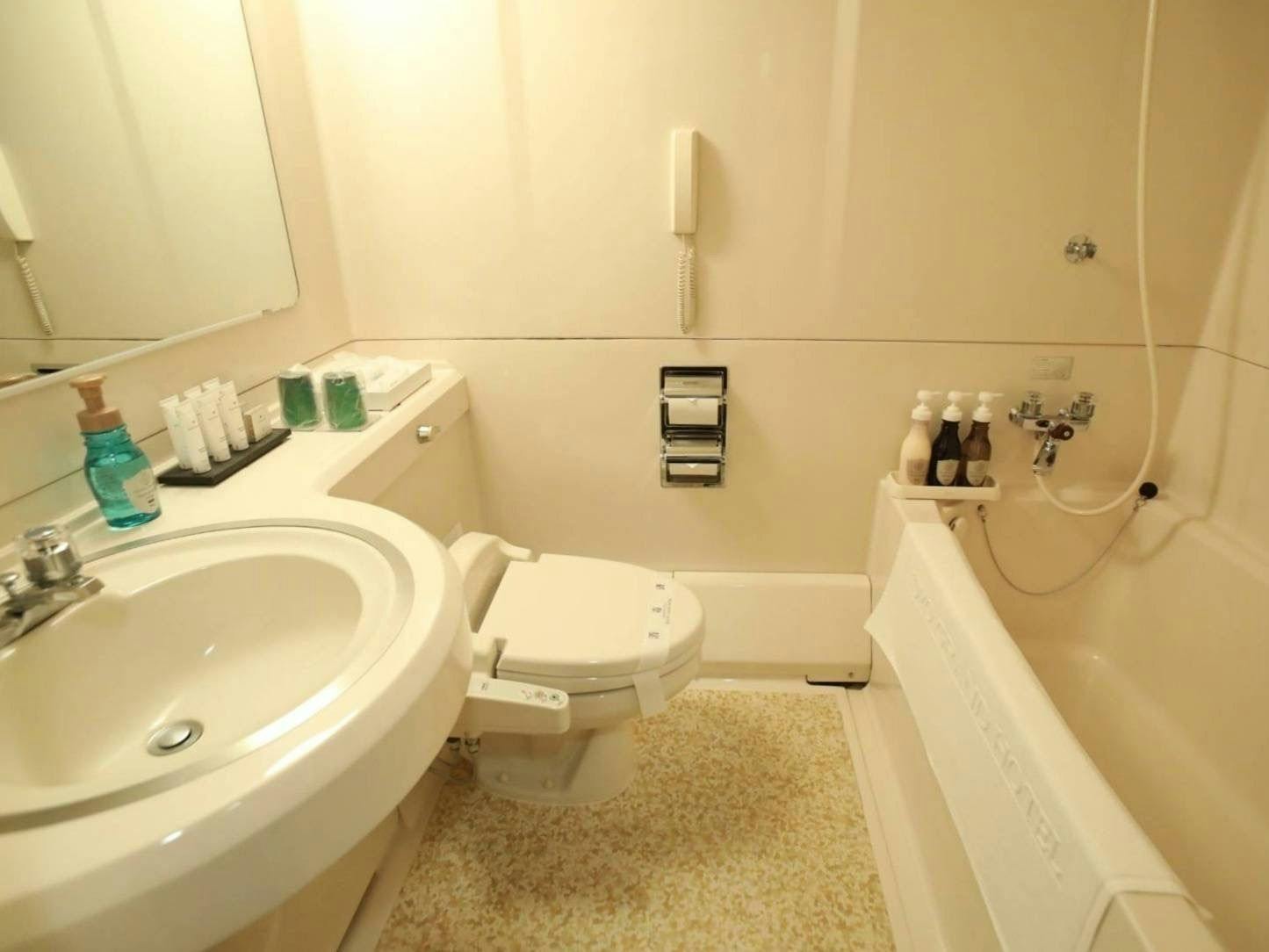 모든 객실에 유닛 욕실이 있습니다(스위트룸 제외).