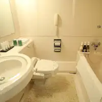 모든 객실에 유닛 욕실이 있습니다(스위트룸 제외).