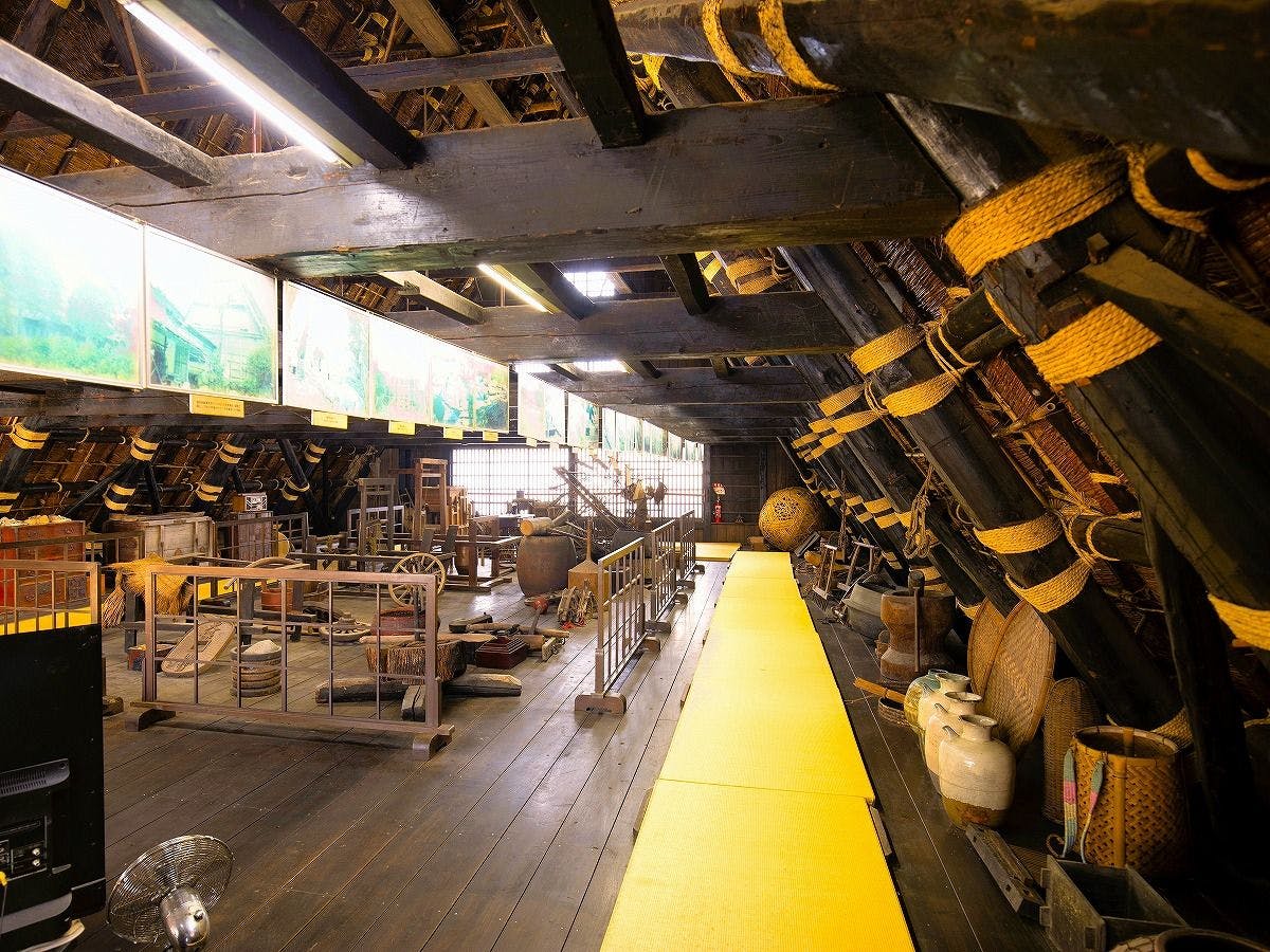 อาคารหลัก ชั้น 2 ห้องนิทรรศการ