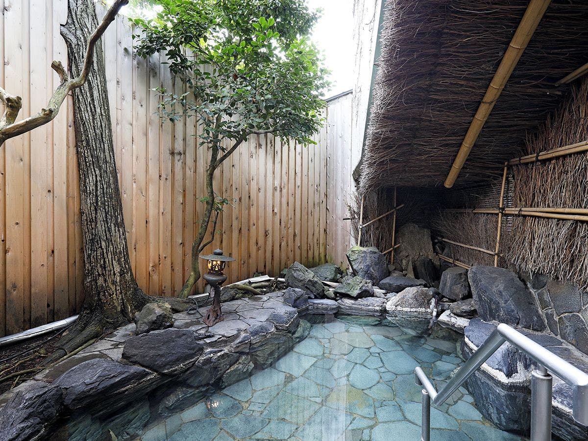 Pemandian terbuka (wanita)