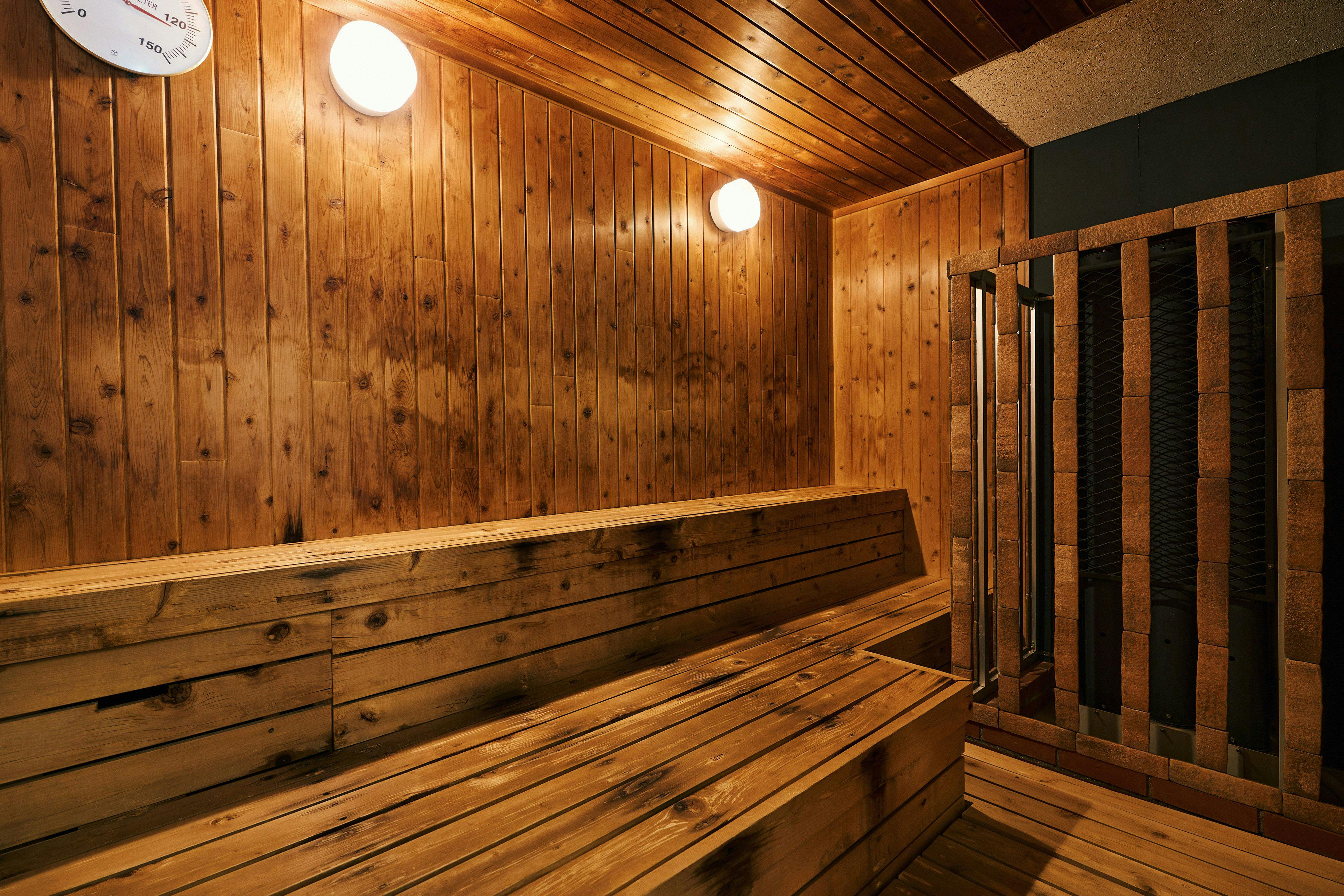 Tsukibikan: A 400-Year-Old Inn with Its Own Hot Spring, Associated with Shiko Munakata