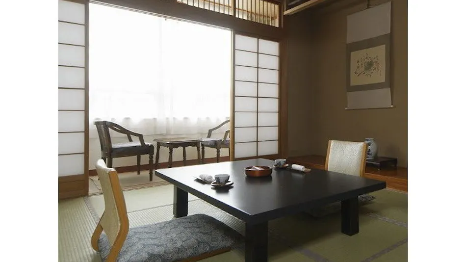 Tsukibikan: A 400-Year-Old Inn with Its Own Hot Spring, Associated with Shiko Munakata
