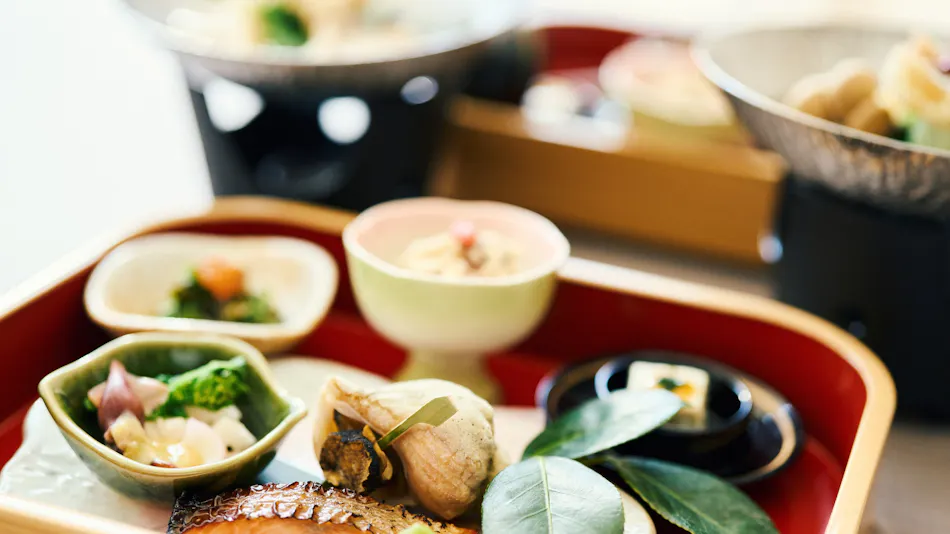 Tsukibikan: A 400-Year-Old Inn with Its Own Hot Spring, Associated with Shiko Munakata