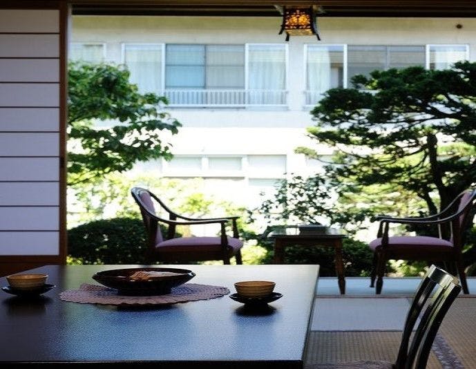 Tsukibikan: A 400-Year-Old Inn with Its Own Hot Spring, Associated with Shiko Munakata