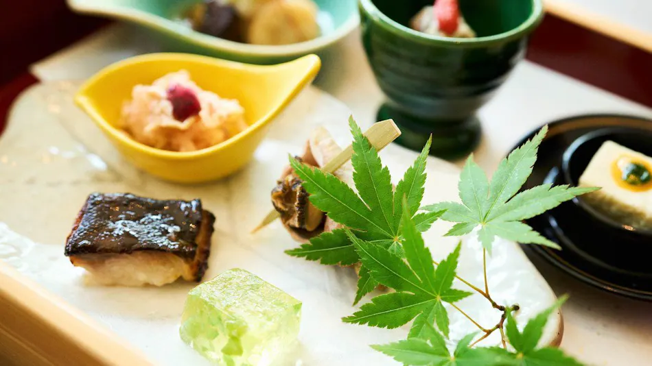 Tsukibikan: A 400-Year-Old Inn with Its Own Hot Spring, Associated with Shiko Munakata
