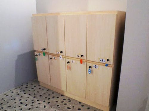 *ドミトリールーム／鍵付きロッカー