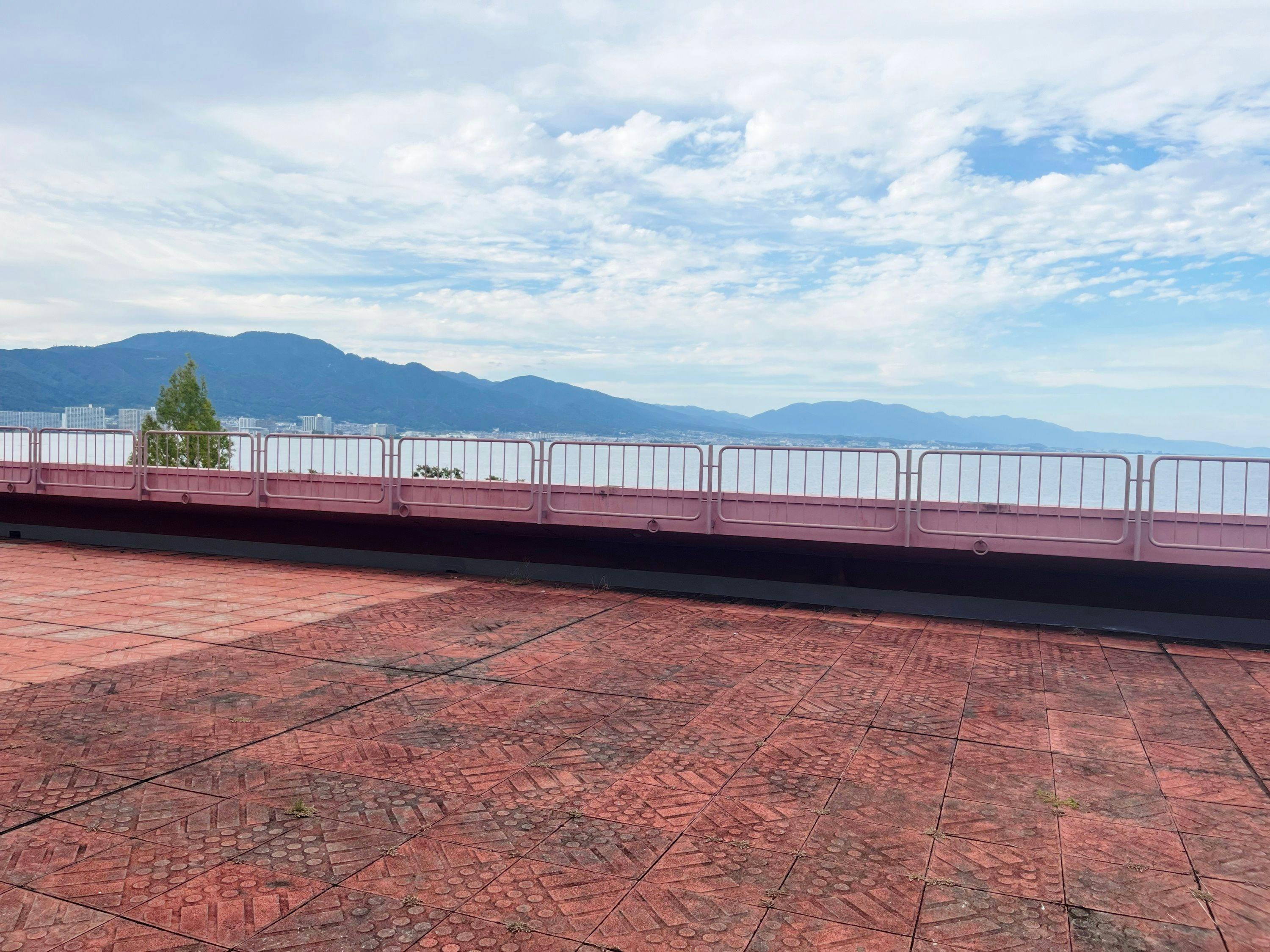 Ayaha Lakeside Hotel