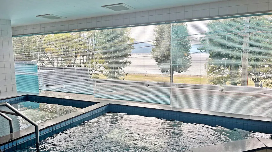 Ayaha Lakeside Hotel