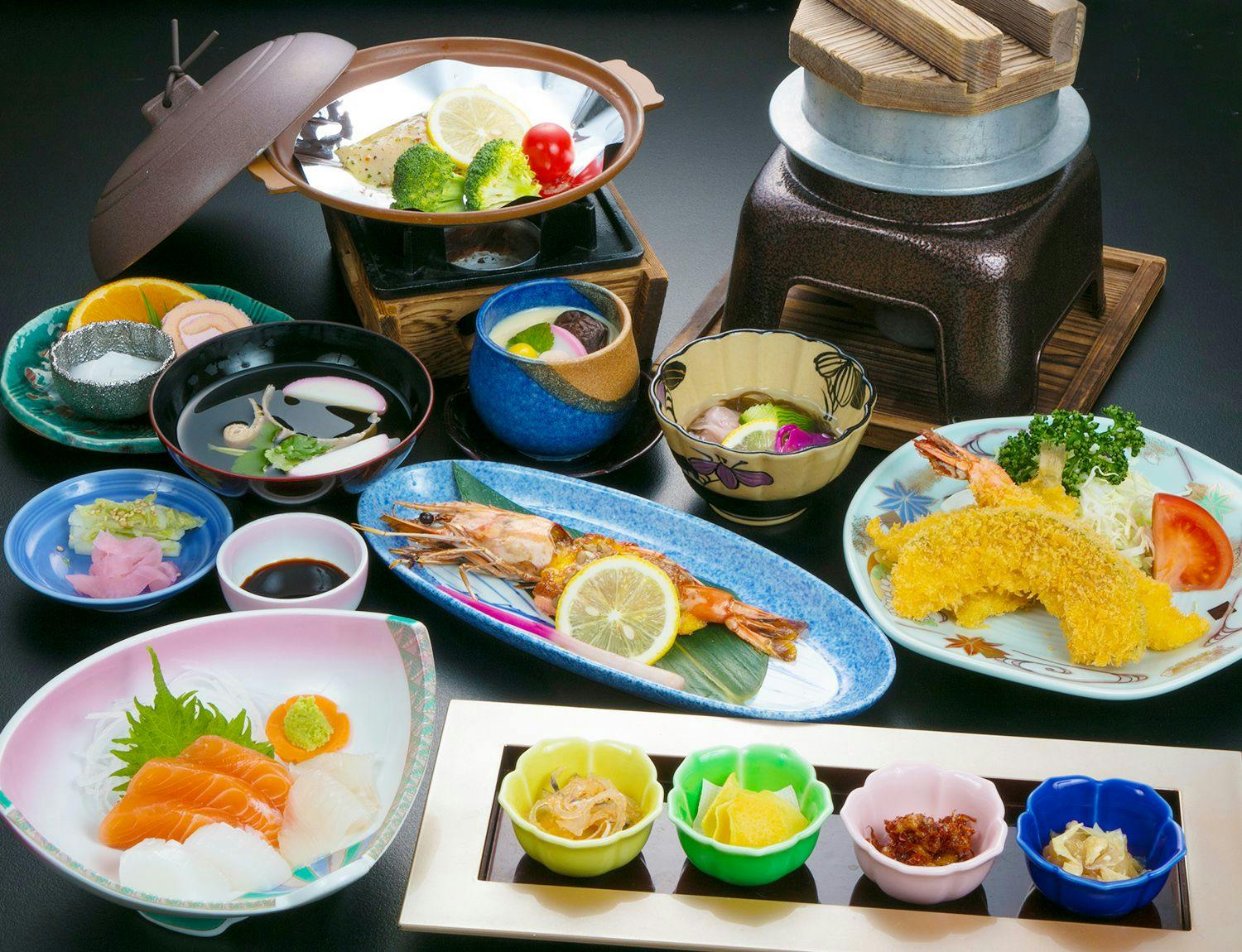 Fugu Cuisine and Live Fish Cuisine Inn Yamani Ryokan