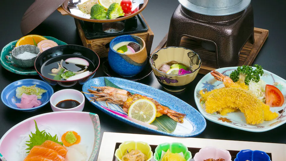 Fugu Cuisine and Live Fish Cuisine Inn Yamani Ryokan