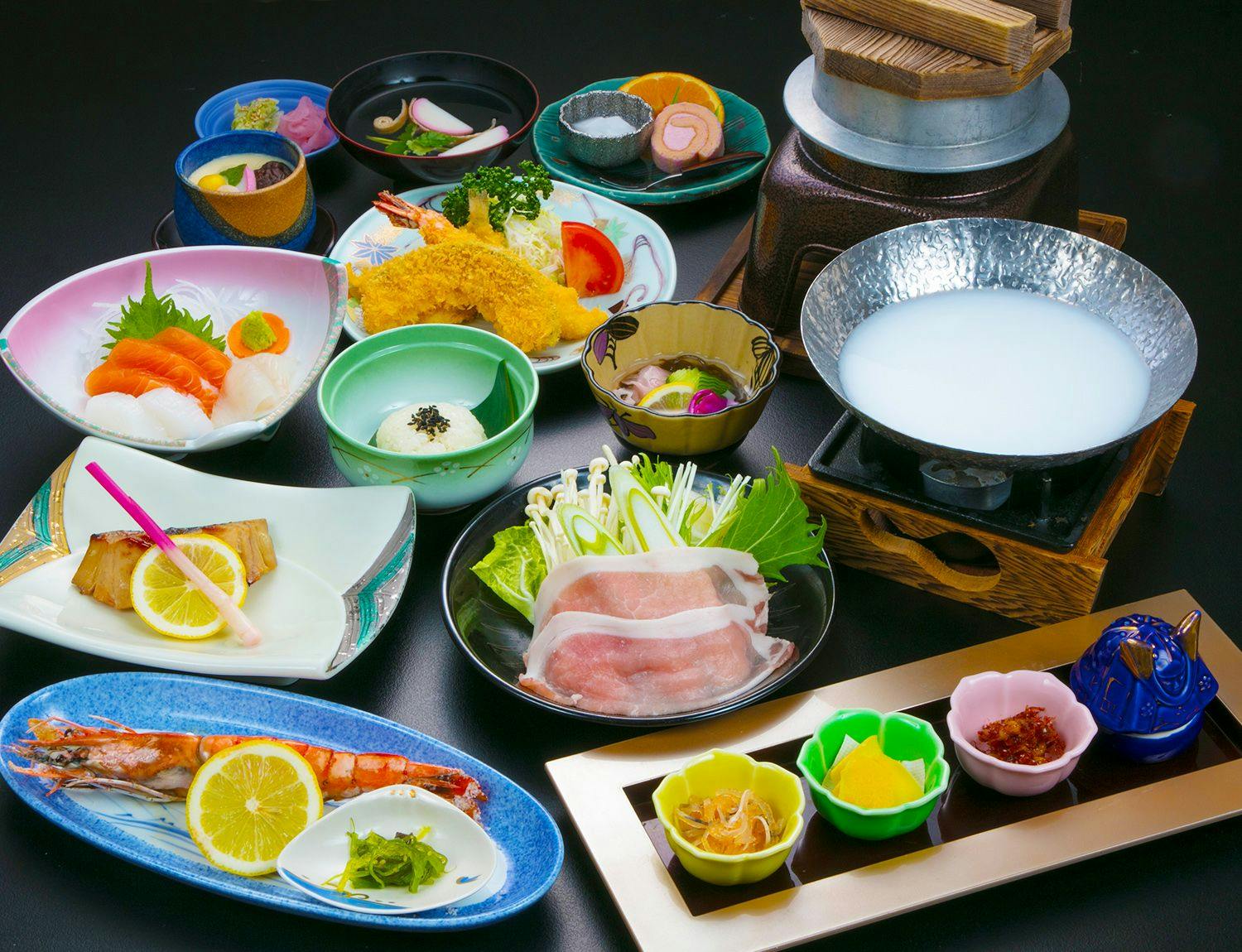 Fugu Cuisine and Live Fish Cuisine Inn Yamani Ryokan