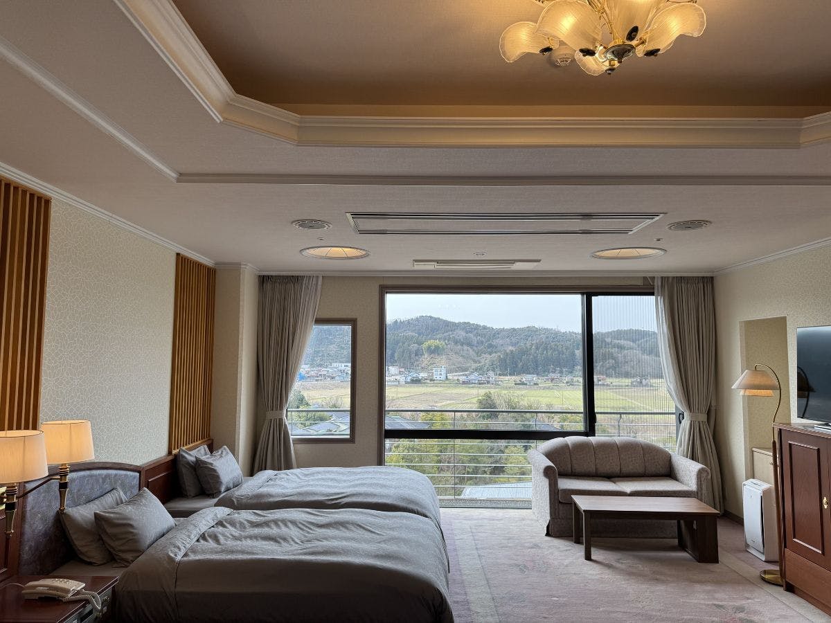 Kamar Twin Standar Bergaya Barat