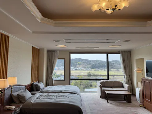 Kamar Twin Standar Bergaya Barat