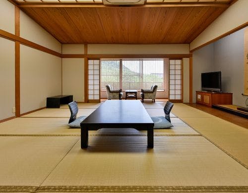 【梅‐うめ‐】