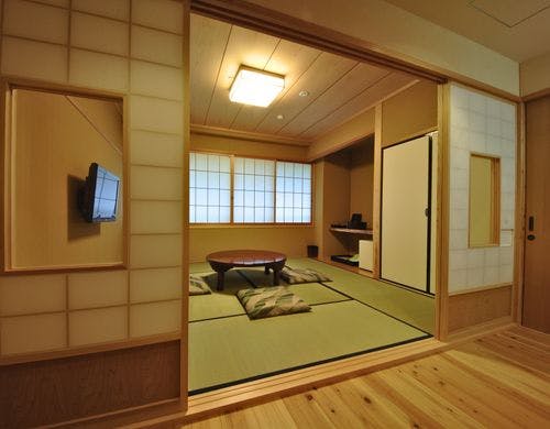 ◆山側和室6～8畳<BR>210号室