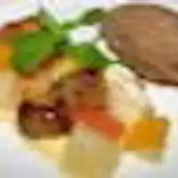 Ini adalah contoh makan malam dan hidangan penutup.