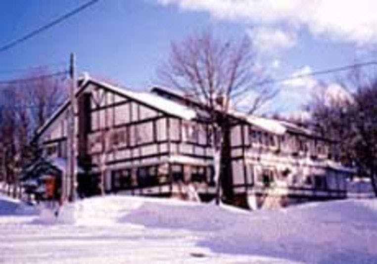 プチホテル　ガーデンまつぶし 施設全景