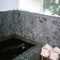 Pemandian pribadi dan pemandian batu