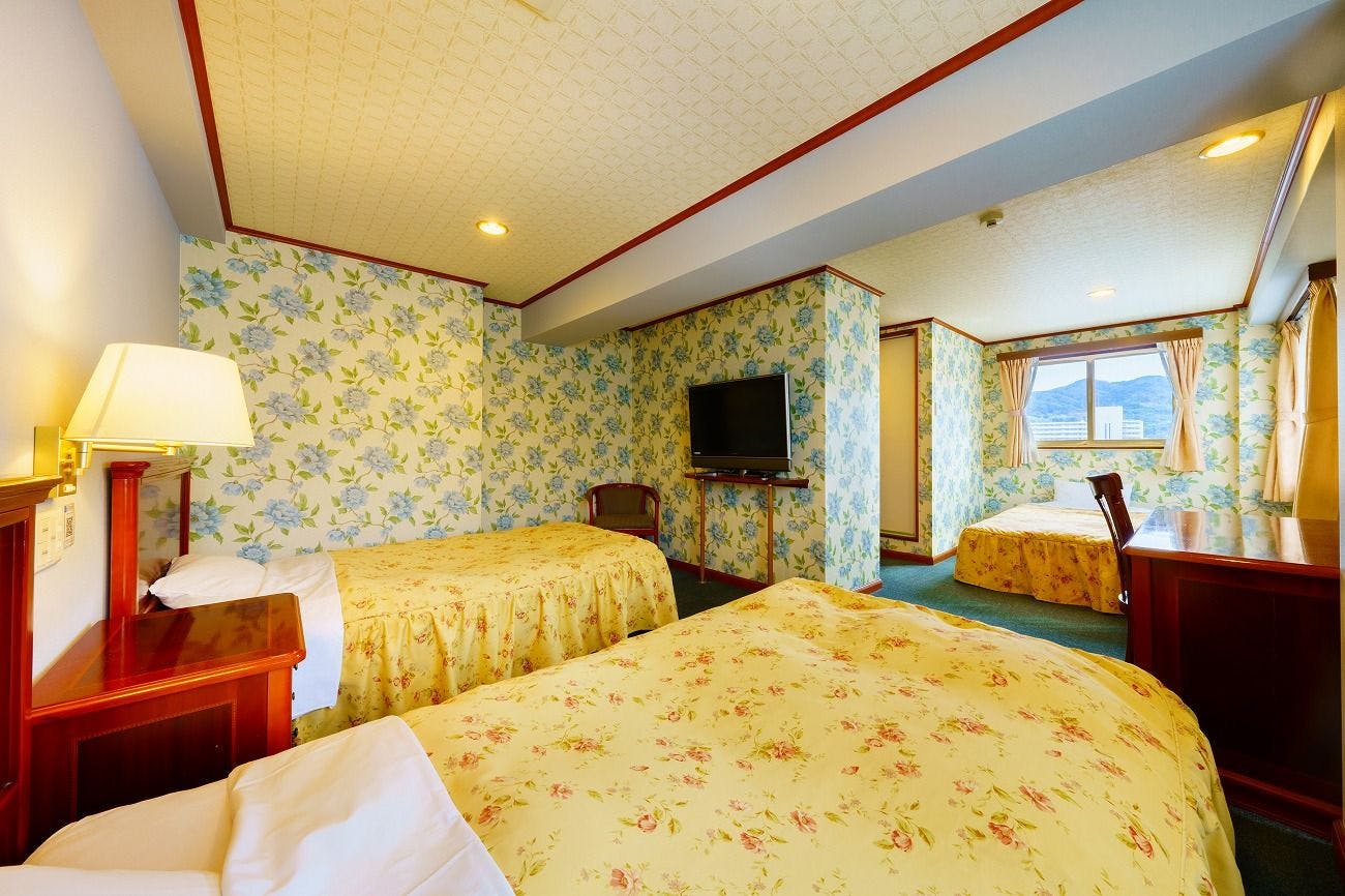 Beppu Station Hotel