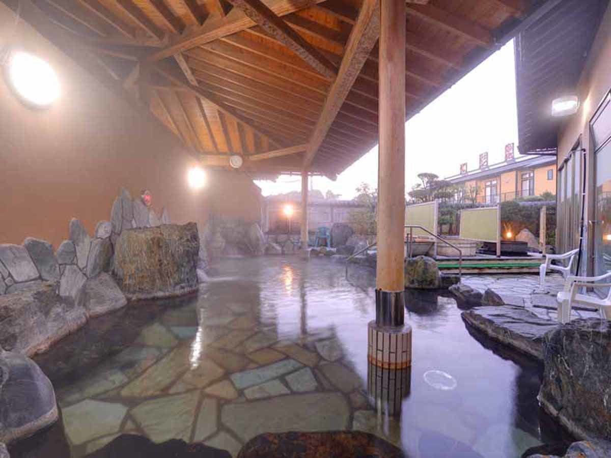 Hokuhou Onsen Shiki no Sato Nanairo no Yu
