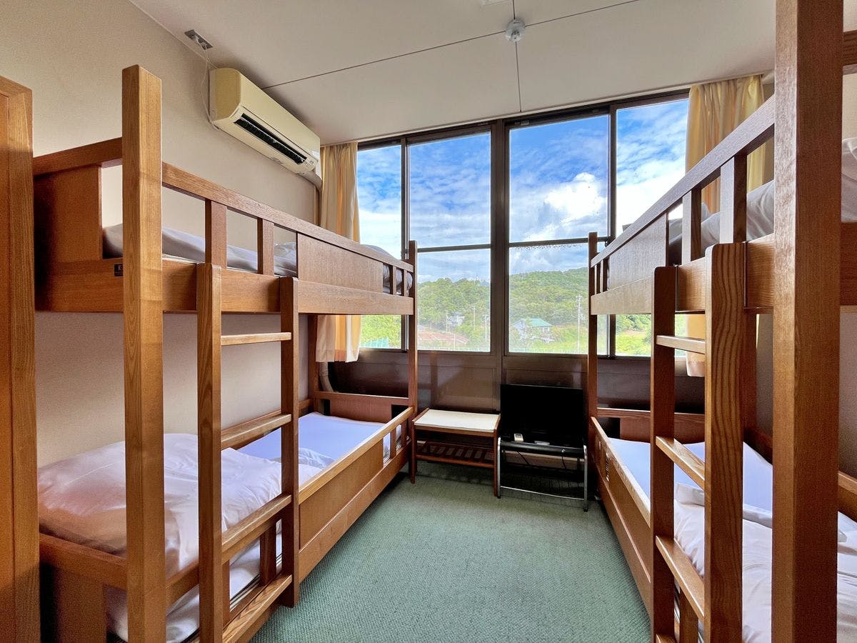 【ฝั่งภูเขา】ห้องพักเตียงสองชั้น พักได้สูงสุด 4 ท่าน