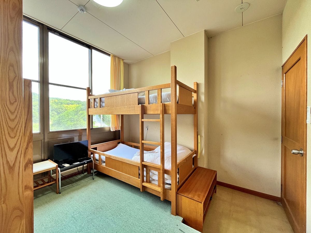 【ฝั่งภูเขา】ห้องพักเตียงสองชั้น (2 ชั้น) สำหรับ 4 ท่าน