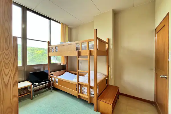 【ฝั่งภูเขา】ห้องพักเตียงสองชั้น (2 ชั้น) สำหรับ 4 ท่าน