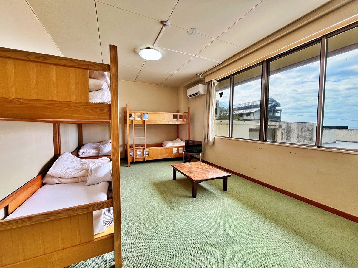 【ฝั่งภูเขา】ห้องพักเตียงสองชั้น รองรับสูงสุด 6 ท่าน