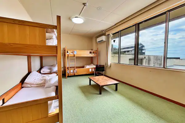 【ฝั่งภูเขา】ห้องพักเตียงสองชั้น รองรับสูงสุด 6 ท่าน