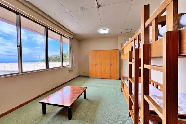 【ฝั่งภูเขา】ห้องพักเตียงสองชั้น พักได้สูงสุด 6 ท่าน