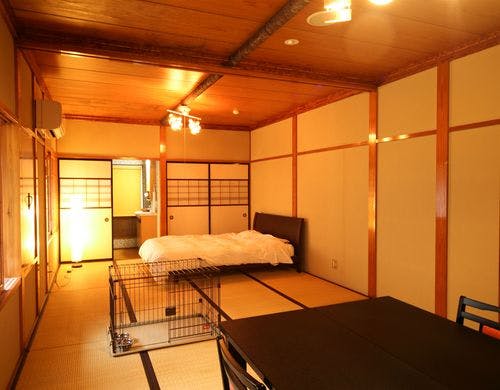 清流（広めのレトロな和室）