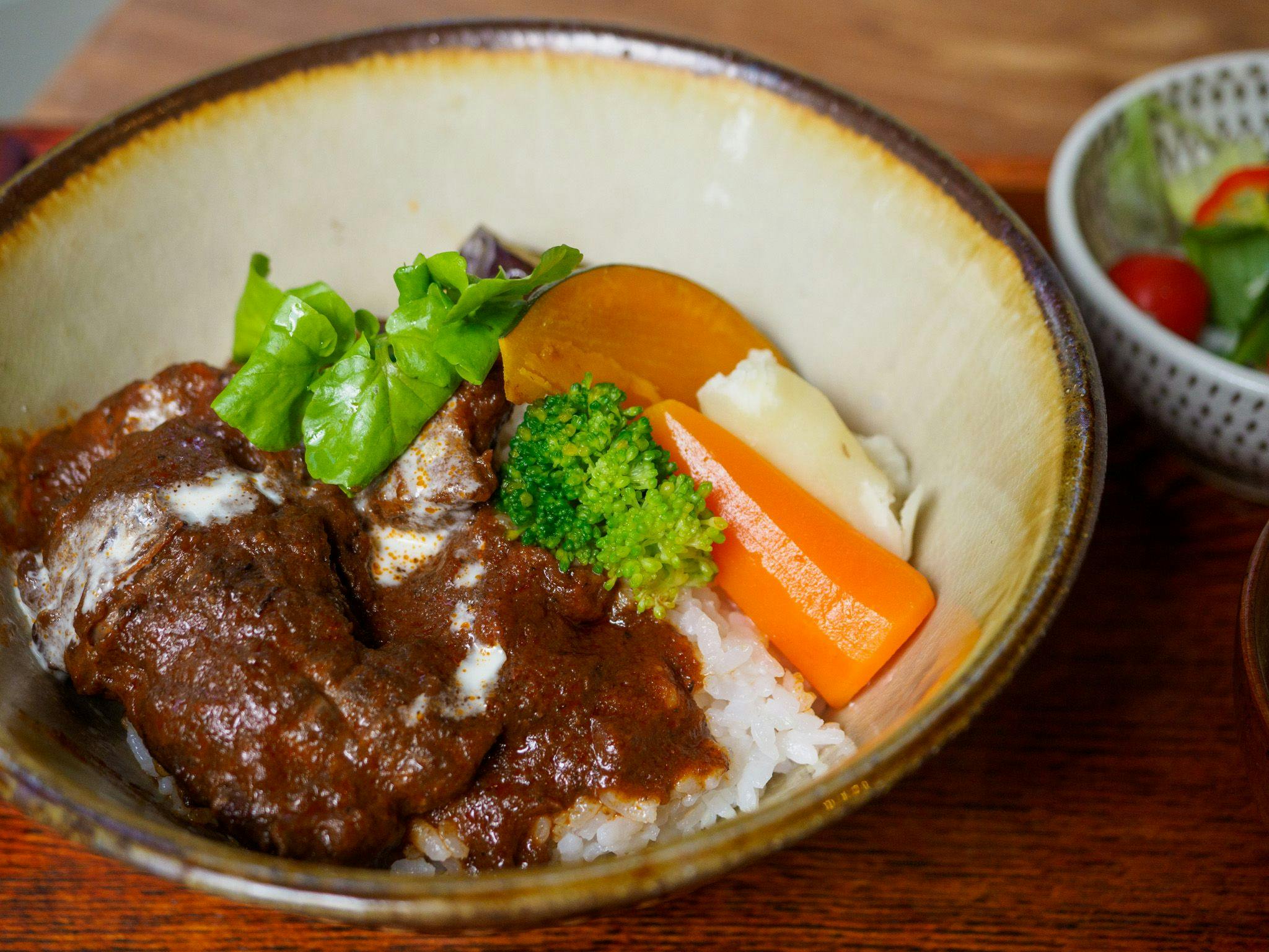 Detached Inn Nonbiri Papa