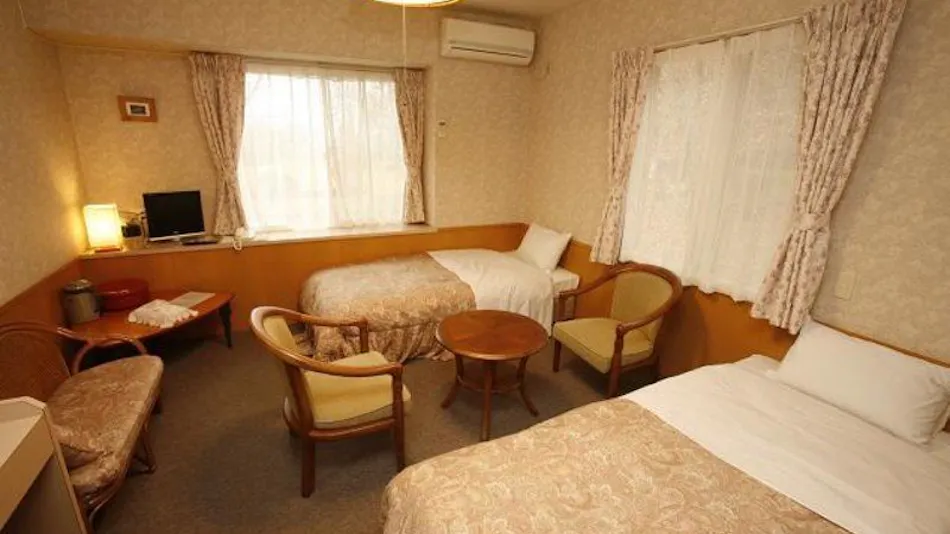 Detached Inn Nonbiri Papa