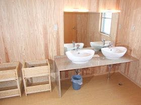 ビジネスホテル日新館