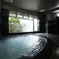 อาคารตะวันออก ห้องอาบน้ำแยกชายหญิง