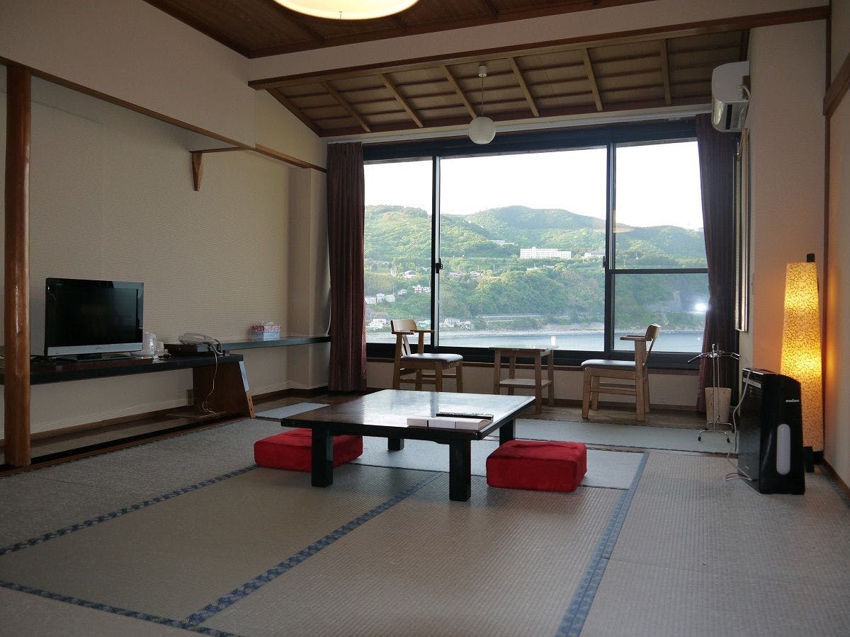 วันหยุดพักผ่อนที่ผ่อนคลายพร้อมชมวิวทะเล