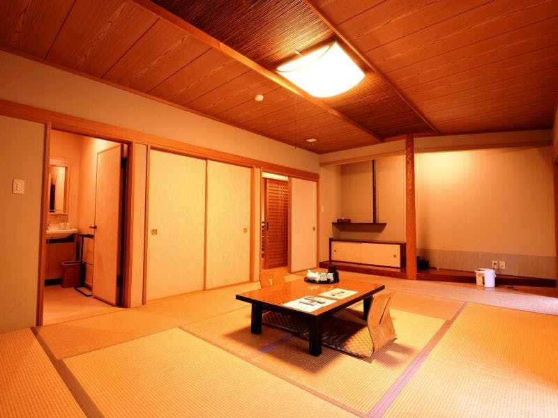 Yoro Keikoku Onsenkyo Ryokan Kiyomoto