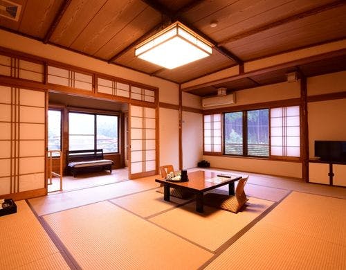 本館：和室12畳一例