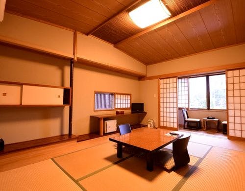 本館：和室8畳一例