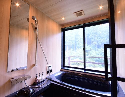 禁煙【半露天風呂付き特別室】渓流沿い14畳