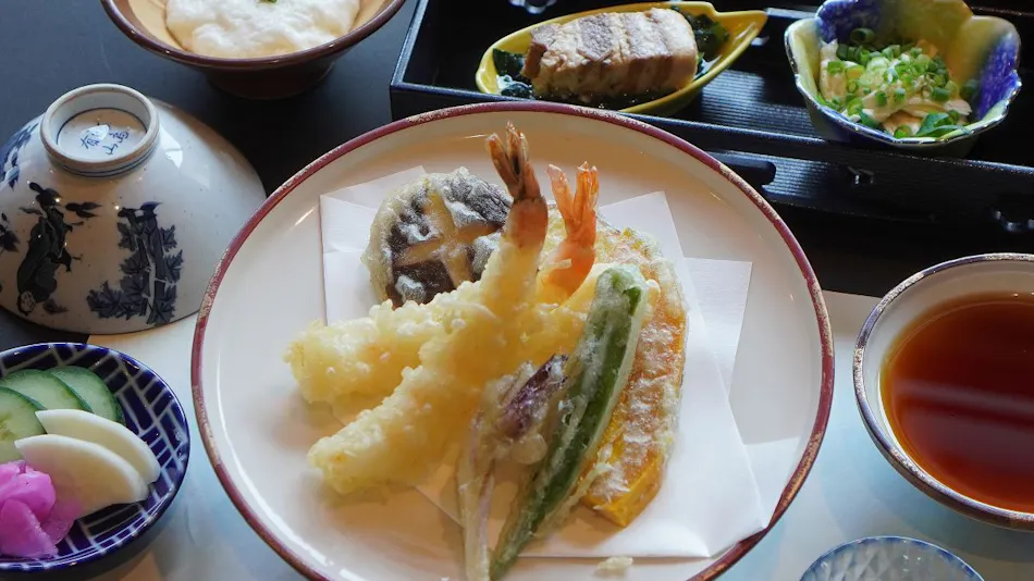 Yoro Keikoku Onsenkyo Ryokan Kiyomoto