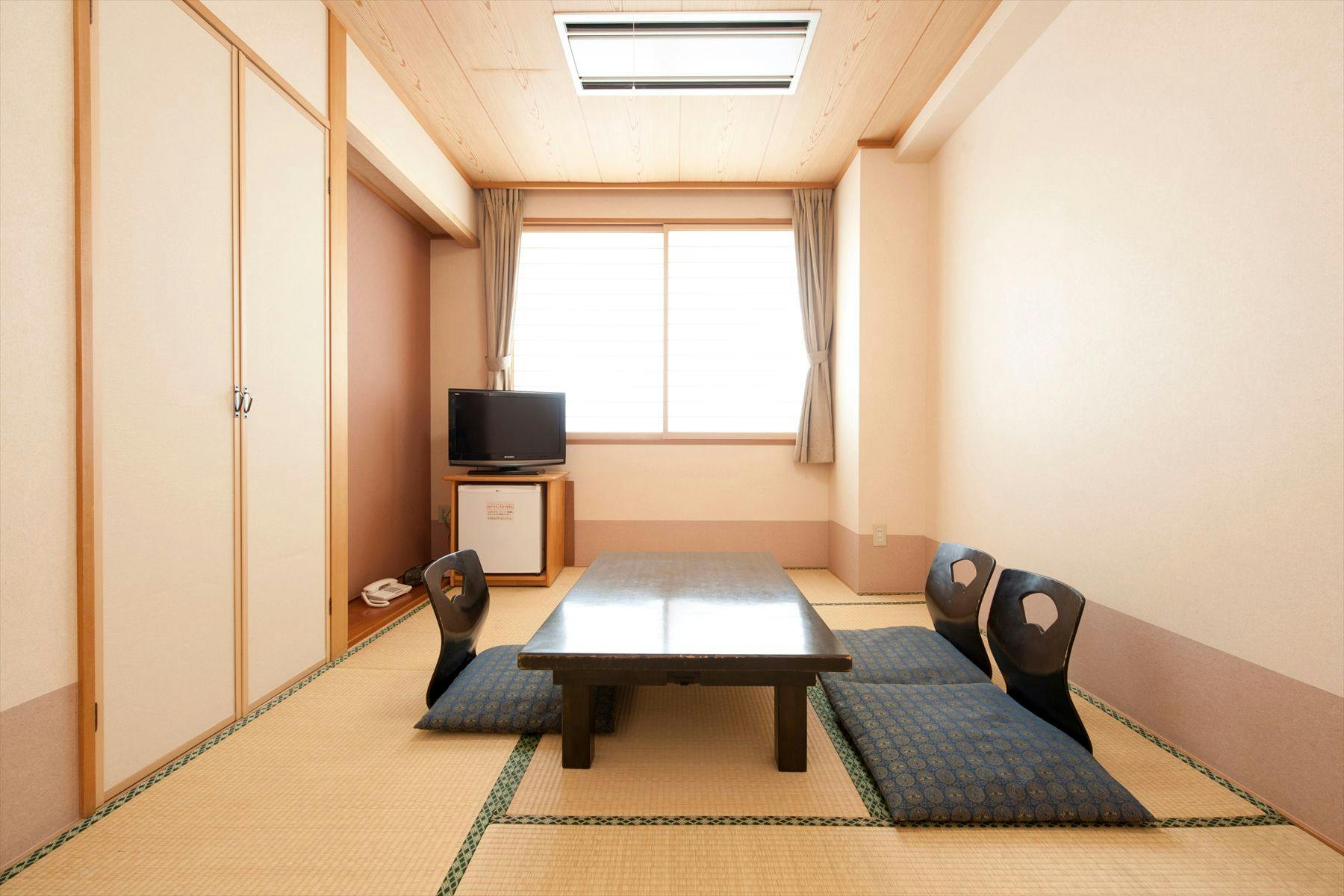 Kur and Hotel Suruga