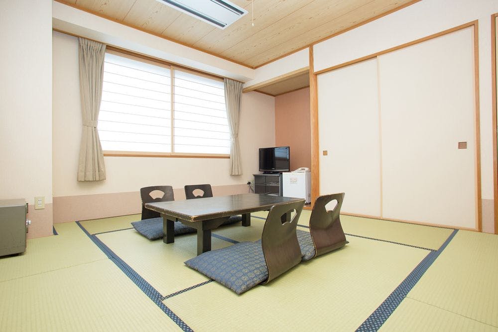 Kur and Hotel Suruga